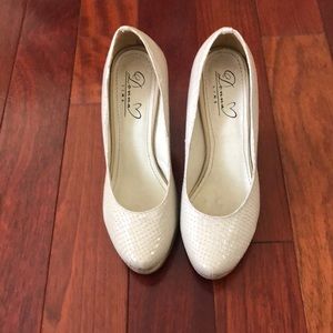 Beige heels size 7 by Donna Line (made in Serbia)